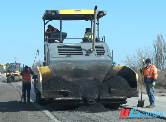 Начался ремонт нескольких дорог в Красноармейском районе Волгограда